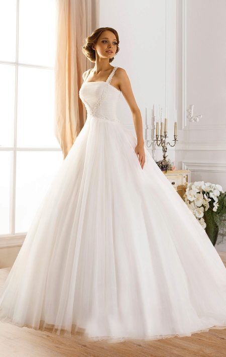 Magnificent Wedding Dress by Naviblue Bridal