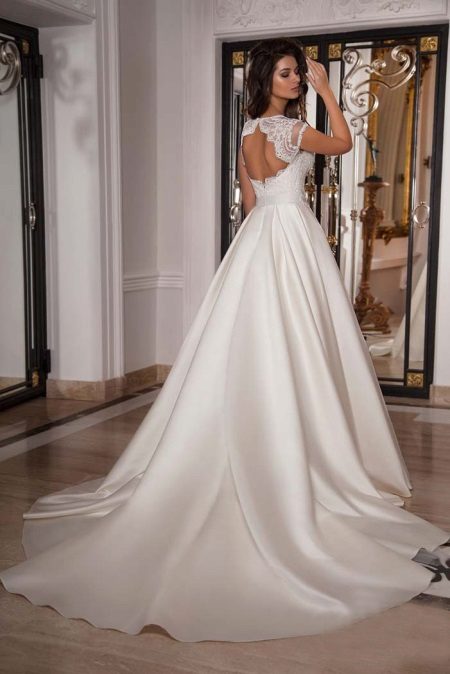 Magnificent wedding dress with an open back