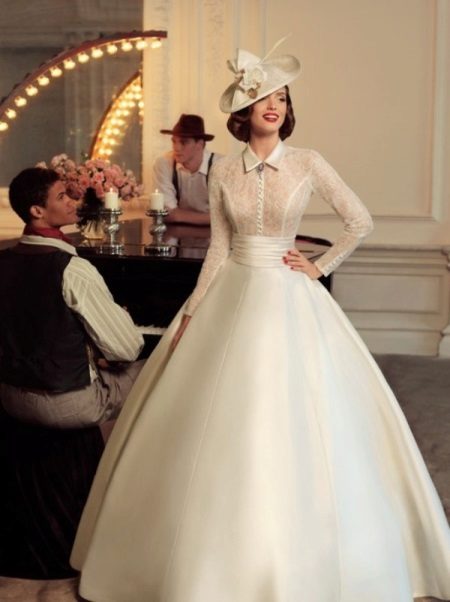 Wedding dress in the style of the 40s from Tatiana Kaplun