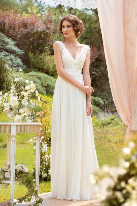 Wedding dress in antique style