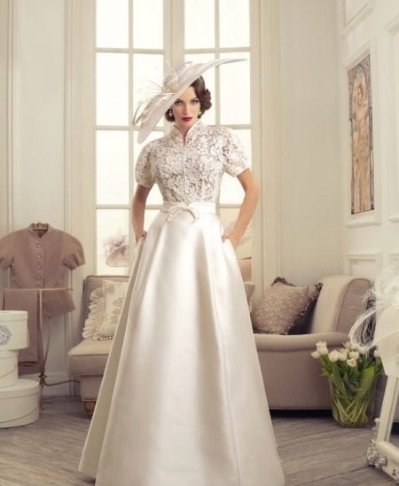 Vintage wedding dress with a guipure top