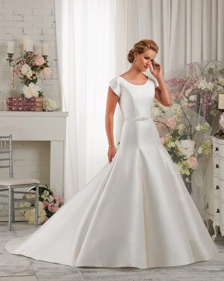 Mermaid Wedding Dress with Tulip Sleeve