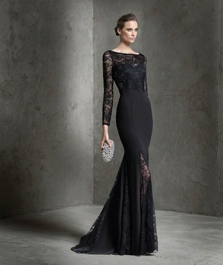Evening dress from pronovias black
