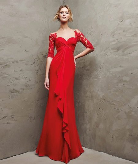 red evening dress with guipure from Pronovias