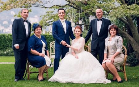 Evening dress of the mother of the bride in combination with the bridal outfit