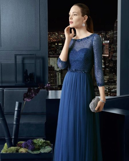 Three-quarter-length evening dress