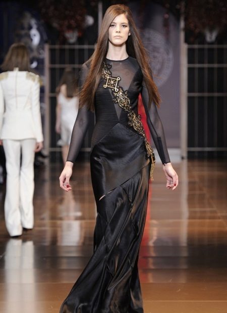 Evening dress with embroidery