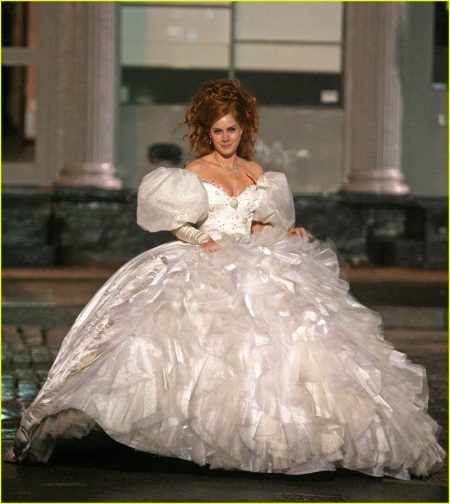 Wedding dress in the style of a princess from the movie Enchanted