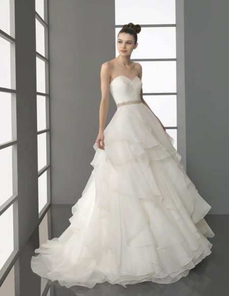 Wedding dress with a multi-layer skirt