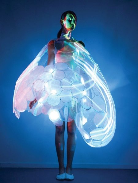Emotionally sensitive dress from Philips