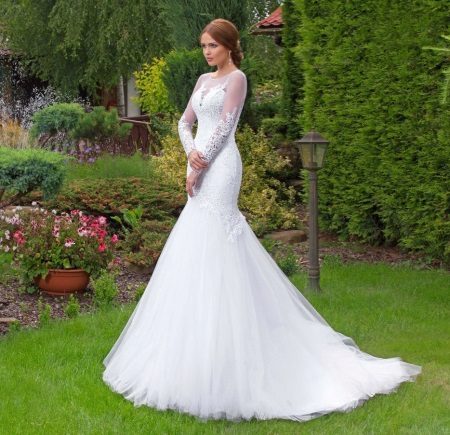 Wedding dress from Lady White closed