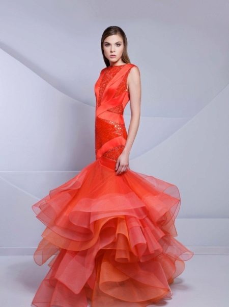 Evening red dress from oranges