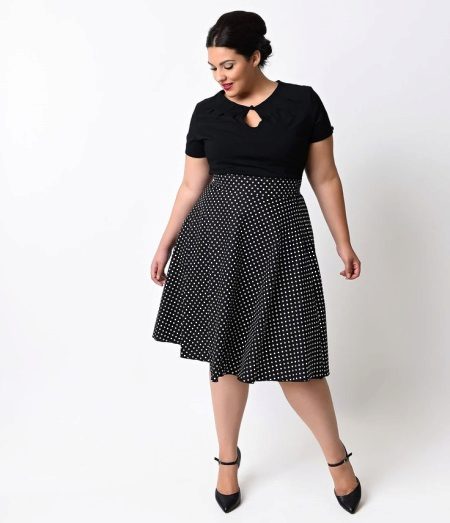 Black dress with polka dots with a high waist for full