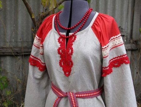 Beads to the Russian folk dress