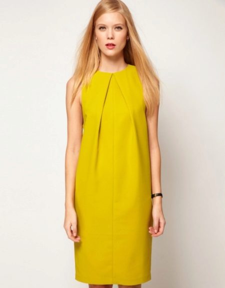 A dress of a direct cut from polyester for the autumn and spring period