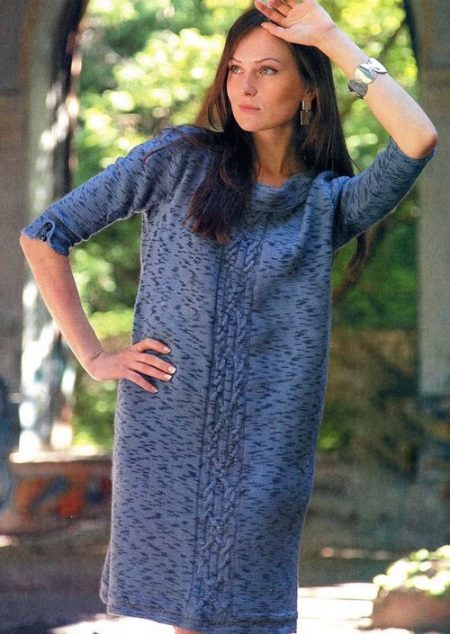 Knitted dress straight silhouette