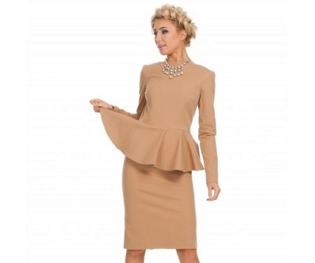 Beige dress with basky