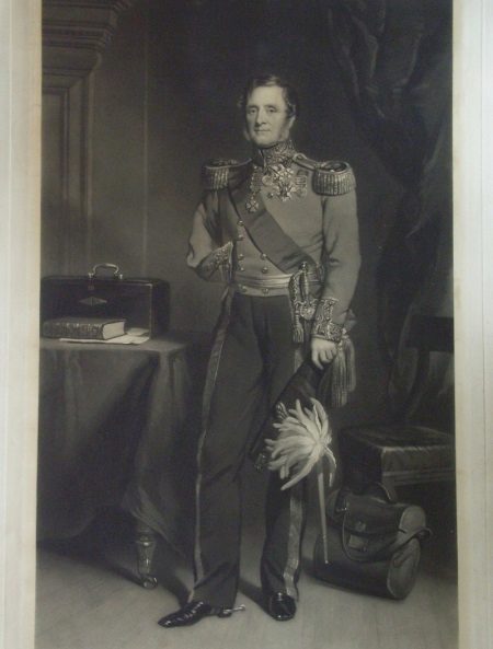 Lord Raglan - uniform with a sleeve raglan