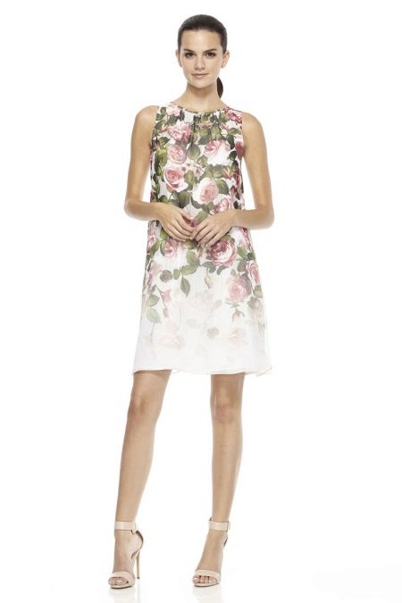 Pay trapeze with roses