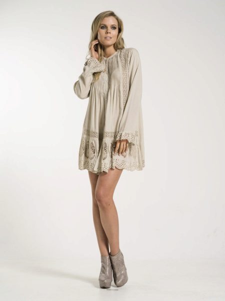 Tunic for girls of short stature