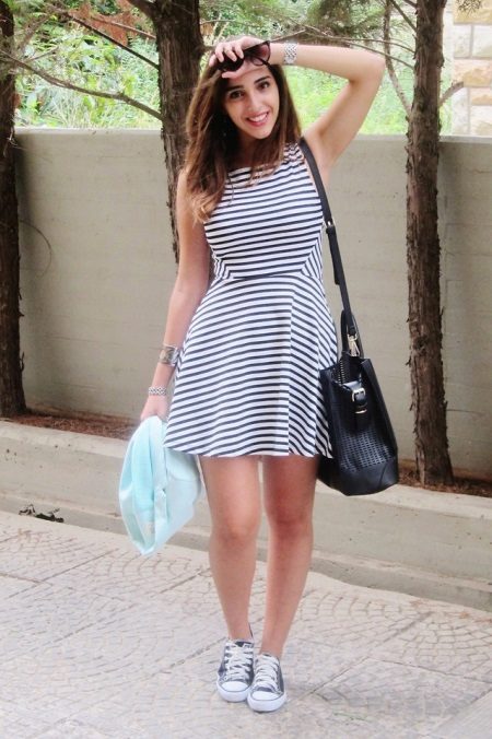 Horizontal striped short dress with sneakers