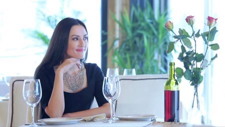 evening dress for a restaurant