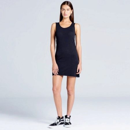 Short black dress-shirt of simple cut