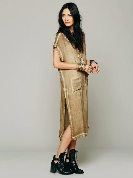 Dress bag with pockets