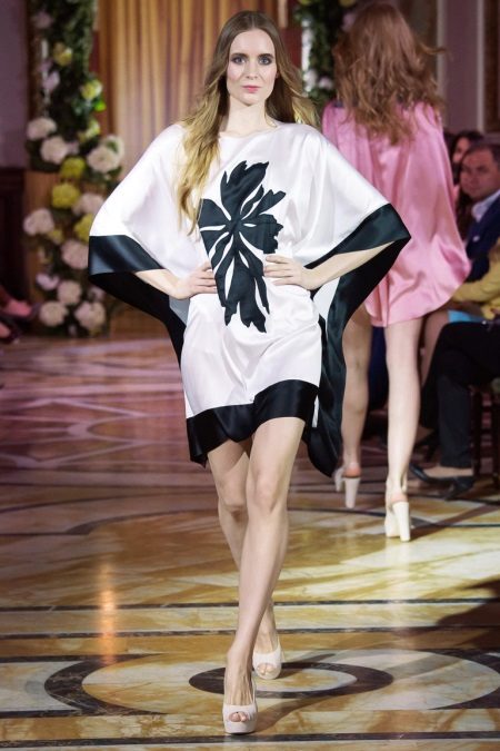 Dress with cap sleeves kimono