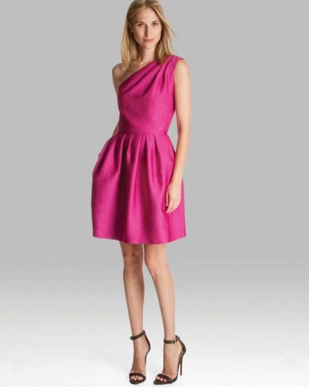 Dress with a skirt a bell for girls with a rectangle