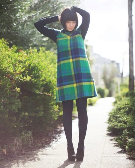 Wool dress-dress in a large green and black cell