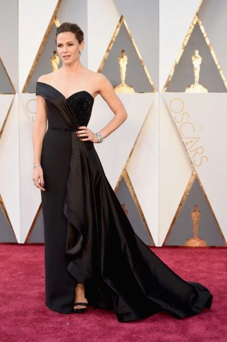 Jennifer Garner at Atelier Versace