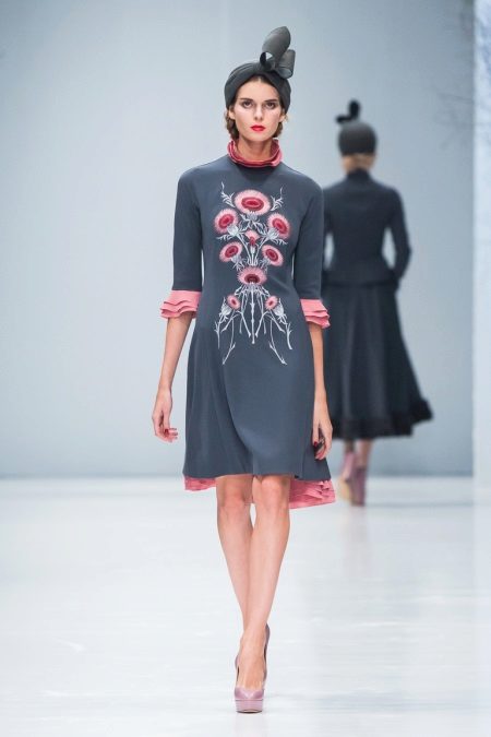 Fitted three quarter sleeve dress