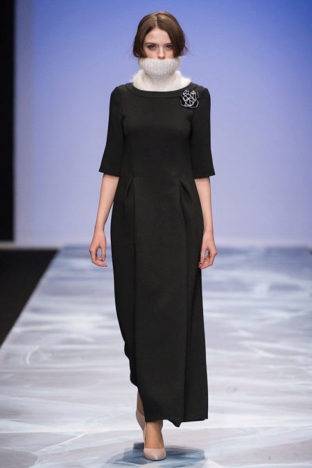 Winter dress with short sleeves