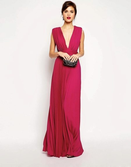 Strict evening dress to the floor