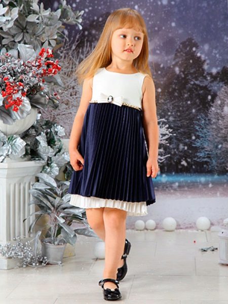 Elegant dress for the full girl black and white