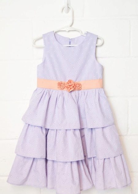 Elegant dress for girls with their own hands