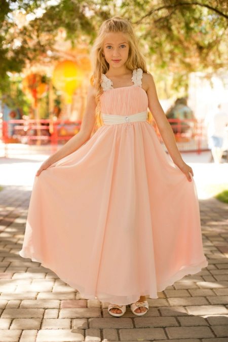 Dress with a high waist for a girl of 11 years