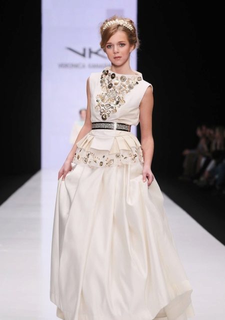 Long dress for a teenager