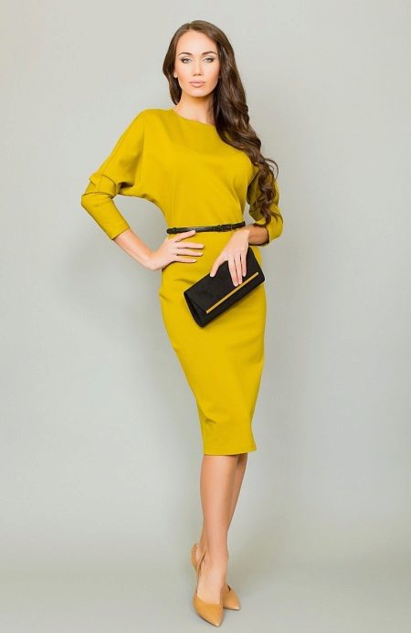 Business image in a yellow dress