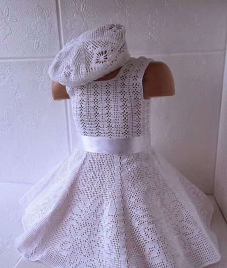 knitted dress for girls with a filet pattern