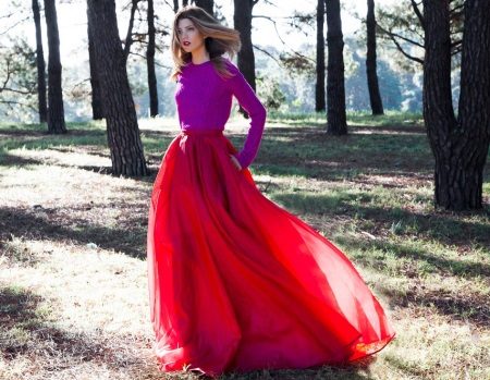 Beautiful long skirt to the floor