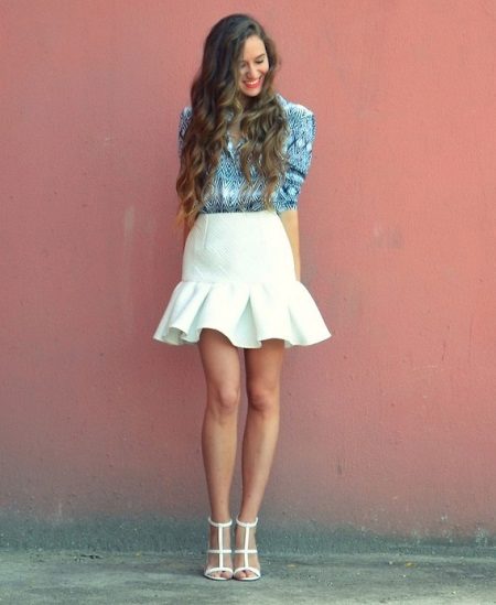 Skirt with flounce on the bottom for girls with figure type Pear