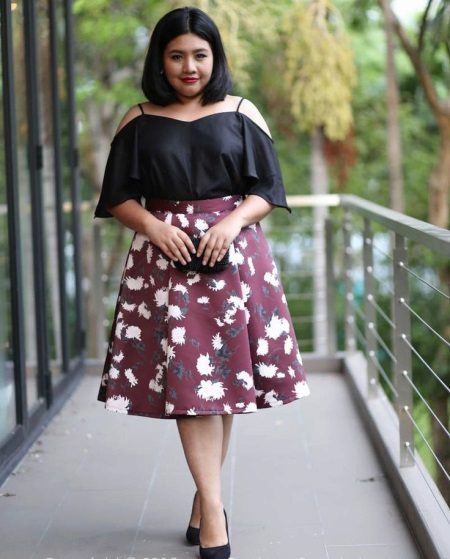 Skirts for women with figure type Apple
