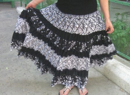 Layered skirt with a yoke for full