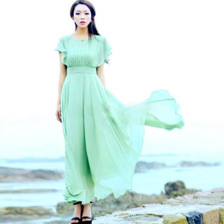 Long lime dress made of chiffon